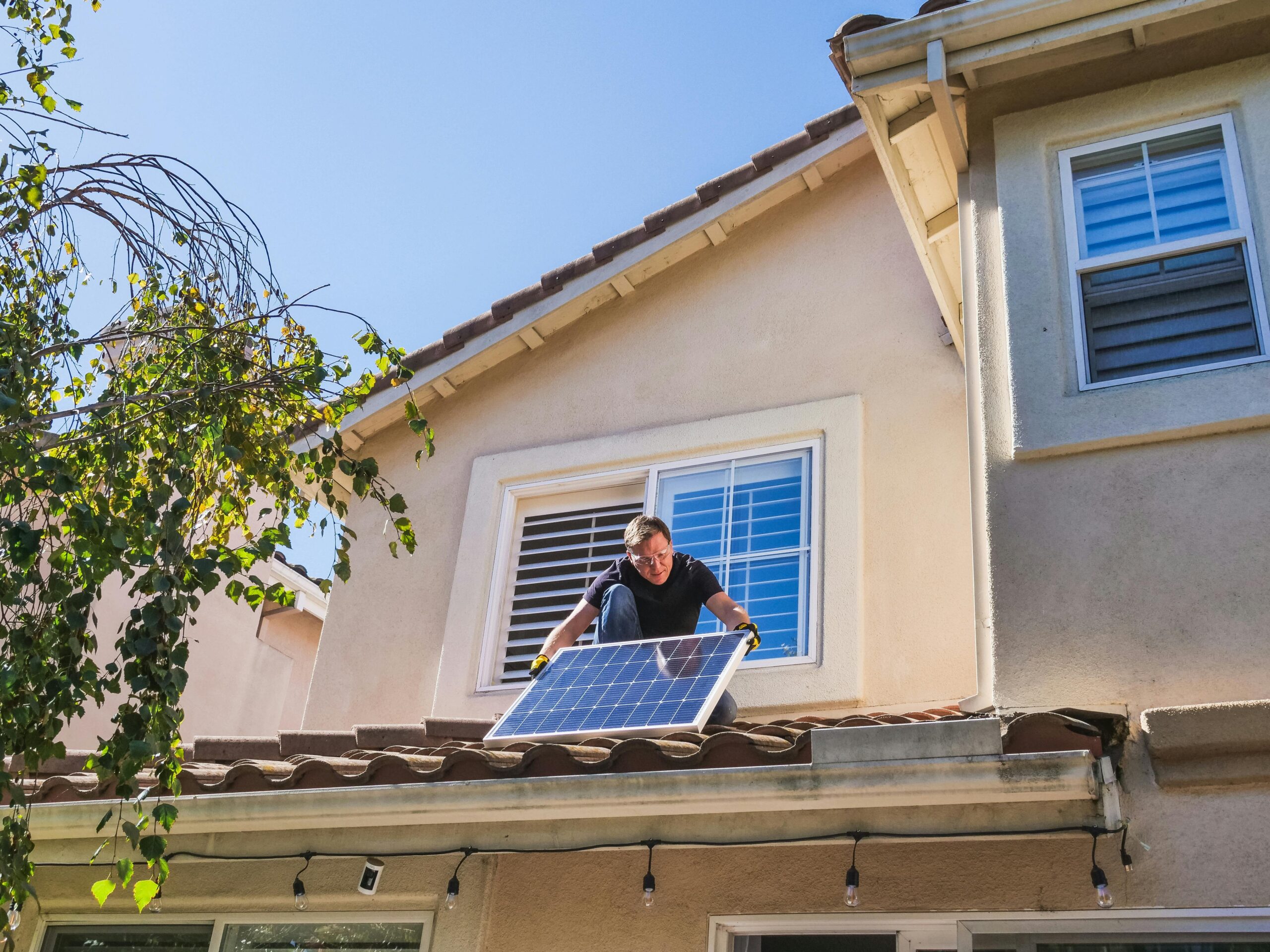 save energy with solar hot water
